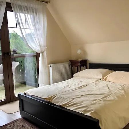 Na Wzgórzu Wandy Alojamento de Acomodação e Pequeno-almoço 3*