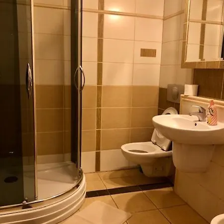 Alojamento de Acomodação e Pequeno-almoço Na Wzgórzu Wandy