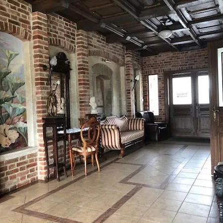 Na Wzgórzu Wandy 3*