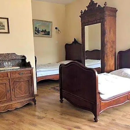 Couette-café Na Wzgorzu Wandy 3*