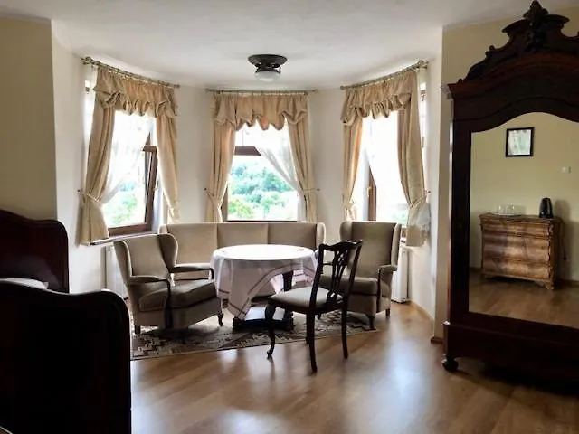 Na Wzgorzu Wandy Bed & Breakfast 3*