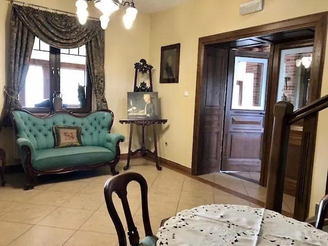 Na Wzgórzu Wandy Nocleg ze śniadaniem 3*